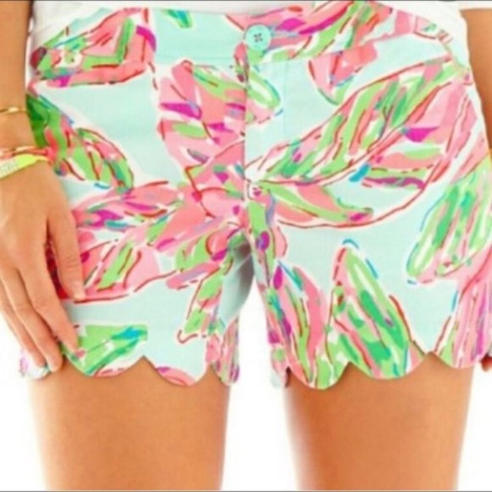 ⬇️ Lilly Pulitzer Scallop Hem Buttercup Shorts 000